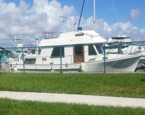 CenterPoint Yacht